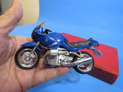 Maisto Motorcycle BMW, 1:18 diecast Blue, No kickstand,China - Image 1 of 4