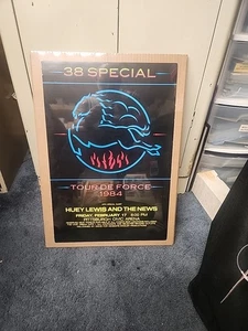 1984 Pittsburgh PA 38 SPECIAL HUEY LEWIS poster concerto WDVE termoretraibile avvolto - Foto 1 di 4