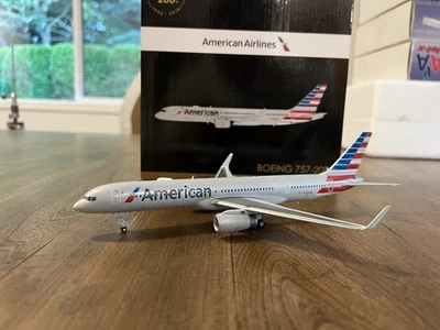 Gemini Jets 1:200 American Airlines Boeing 757-200 N203UW G2AAL767 - Image 1 of 3