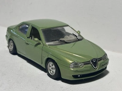 Burago 1/24 - Alfa Romeo 156 Metallic Green Vintage - Immagine 1 di 4