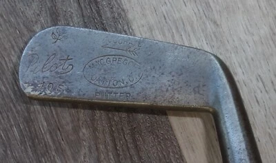 Putter de golf antiguo vintage de 1920 Macgregor Pilot eje de madera de nogal americano Foto 1 de 4