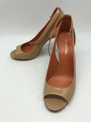 Tacones Via Spiga bronceados talla 8,5 punta abierta con correa en el tobillo Foto 1 de 4