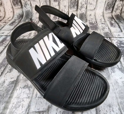Taglia 9 Sandali Nike Tanjun neri bianchi