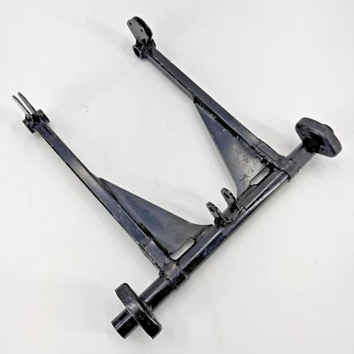 1993 ARCTIC CAT ZR 580 440 REAR SUSPENSION FRONT ARM 0704-228 - Image 1 of 3