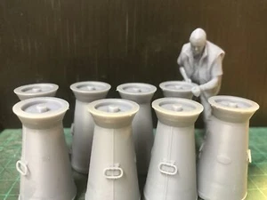 Garden Railway GN15 scale Old Style 17 Gallon Milk Churns - Picture 1 of 3