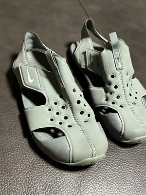 Nike Sunray Protect 3Y EU35 22 cm Verde Niño Preescolar Sandalias Zapatos Foto 1 de 4