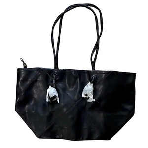 Black Shoulder Tote Handbag with Magnetic closure - Picture 1 of 8