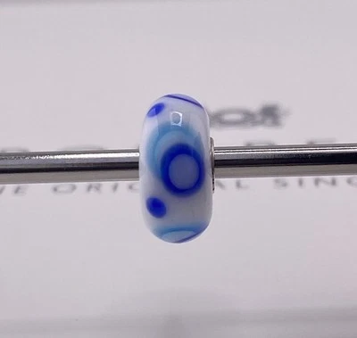 Trollbeads único abalorio azul sobre blanco Foto 1 de 4
