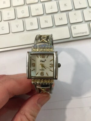 Reloj Mujer Vivani K114T Tono Dorado Tono Plateado Cuarzo Madreperla Cara Foto 1 de 4