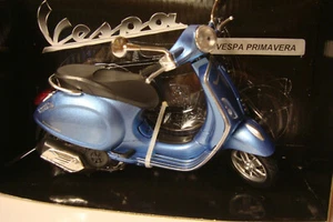 VESPA  Primavera blaumetalic  New Ray  1:12  - Bild 1 von 1