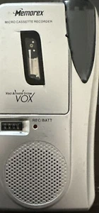 Grabadora de cinta micro casete Memorex modelo VOX MB2186A enciende piezas y reparación - Imagen 1 de 2