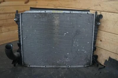 Radiator H2mz8005aa OEM Ford Thunderbird 2002-05 - Image 1 of 4