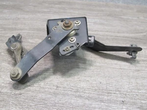 🥇10-15 LEXUS IS350 IS250 CONVERT REAR LEFT SUSPENSION HEIGHT LEVEL SENSOR OEM - Picture 1 of 12