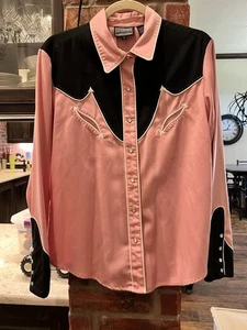 Roughrider By Circle T Women's Pink Pearl Snap Western Country Shirt Sz L - Picture 1 of 11