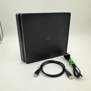 Console Sony PlayStation 4 PS4 SLIM 1 Tb con cavi PERFETTA fw 12.5 - Foto 1 di 6