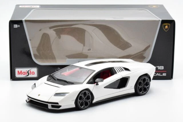 Maisto Lamborghini Countach LPI 800-4 1:18 Scale Model Car - White (M31459)