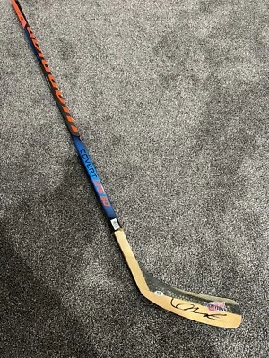 Palo de hockey autógrafo firmado por Lucas Raymond Detroit Red Wings certificado de autenticidad PSA Foto 1 de 2