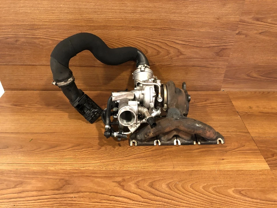 AUDI A4 A5 Q5 2010-2012 MOTOR 2,0 L TURBOCOMPRESOR CARGADOR TURBO COLECTOR OEM Foto 1 de 4