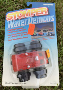 Vintage Dreamworks Stomper Water Demons Fire Rescue #1101 NOC RARE