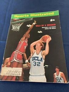 Sports Illustrated December 10, 1973 UCLA BY A WHISKER Len Elmore Bill Walton - Picture 1 of 2
