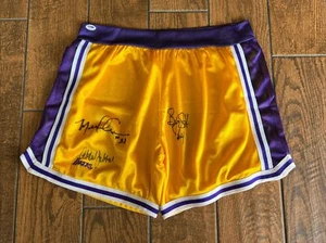 La lakers KAREEM ABDUL JABAR Byron Scott & Cooper Signed Basketball Shorts PSA - Picture 1 of 6