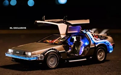 DeLorean DMC-12 with Light & Smoke BTTF Back to the Future TOMY (no 1:18) 1:10 - Image 1 of 4
