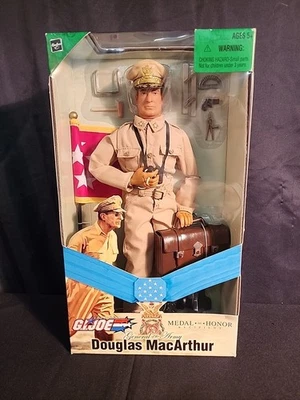 General Douglas MacArthur 2003 GI Joe Medal Of Honor Recipiente Hasbro 12" #81963 Foto 1 de 4