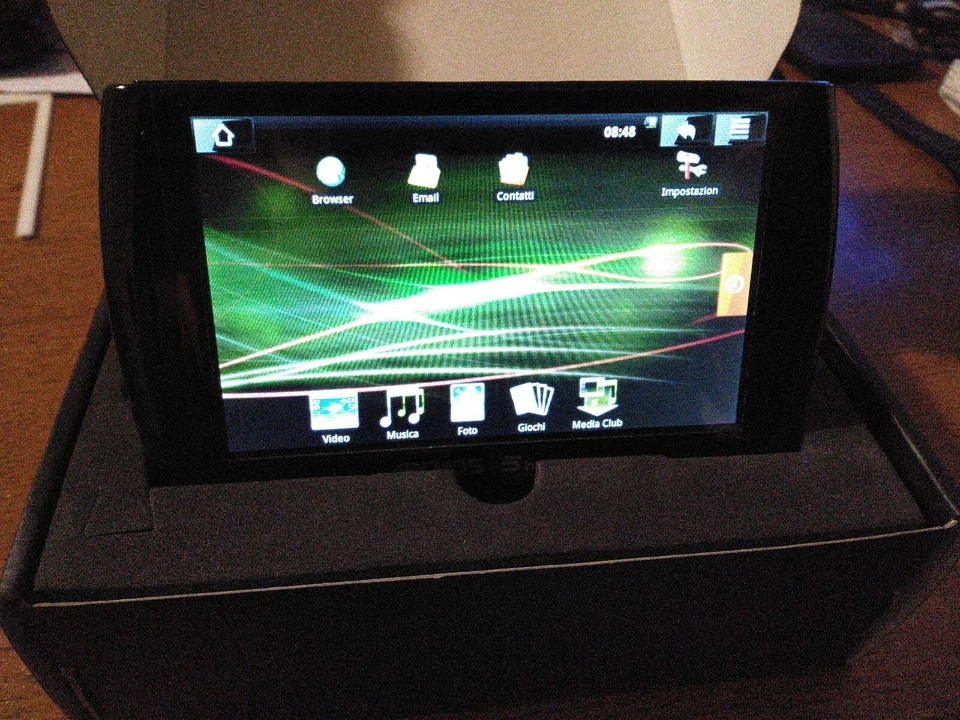 Archos 5 - 8GB Internet Tablet with Android - Black (501307) - Immagine 1 di 4