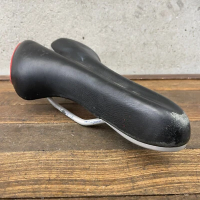 VIntage Специализированная Геометрия Корпуса КОМП Сиденье Седло Вырез Красный MTB Stumpjumper - Изображение 1 из 4