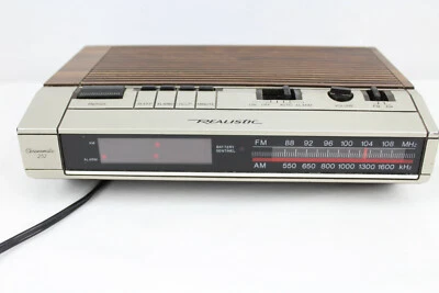 Vintage Realistic Chronomatic 252 Model 12-1560 AM FM Radio Alarm Clock Wood - Image 1 of 4