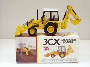 JCB 3CX Terna - Cabina nera - 1/35 - Nuova zecca #277 - nuova con scatola - Foto 1 di 6