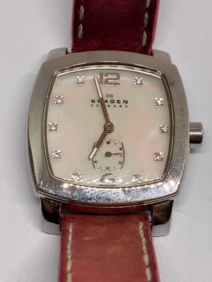 Working Ladies Silver Skagen Denmark Quartz Watch  CZ - image 1 of 4