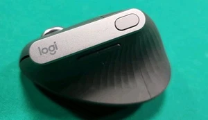 Logi MX Vertical Ergonomic Bluetooth Mouse M-R0074 Logitech - Picture 1 of 6