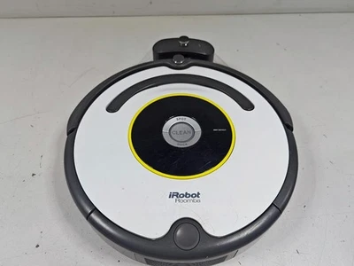 iRobot Roomba 620 Robot Vacuum Cleaner - Not Working, For Parts or Repair - Image 1 of 4