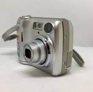 Nikon COOLPIX 3200 3.2MP Digital Camera - Silver - Picture 1 of 4