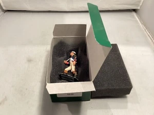 KING AND COUNTRY NA24 NAPOLEONICS 3rd LINE VOLTIGEUR WOUNDED OFFICER (2003) - Picture 1 of 10