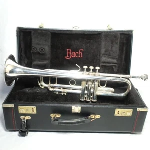 Vincent Bach Stradivari Trompete Modell 37 ML 678515 mit 3 Mundstücken & Koffer - Bild 1 von 15