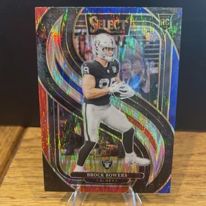 2024 Select Premier Level Red & Blue Shock Prizm Brock Bowers (RC) Raiders - Foto 1 di 2
