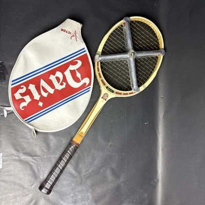 Raqueta de tenis clásica vintage Tad Davis con cubierta Classier laminada Victor Foto 1 de 4