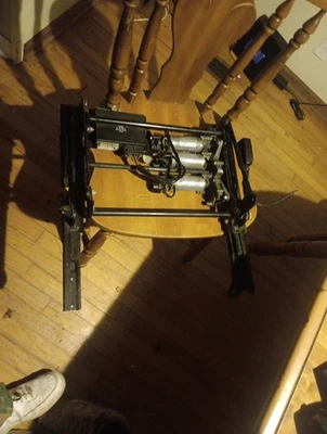 Marco de oruga asiento delantero izquierdo del conductor Volvo 850 compatible con 1993 1994 1995 1996 1997 93 94 Foto 1 de 3