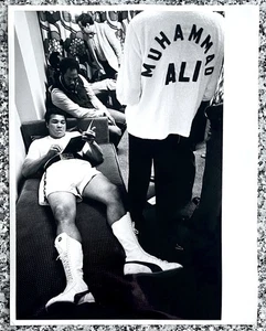 1970’s Muhammad Ali "Calm Before the Storm" Type 1 Original Photo - Picture 1 of 2