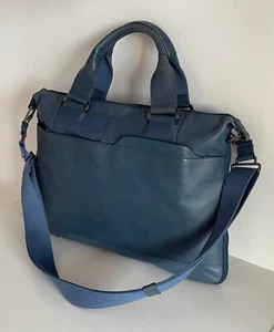 Elegante lussuosa borsa tracolla espandibile in pelle blu Piquadro - Foto 1 di 24