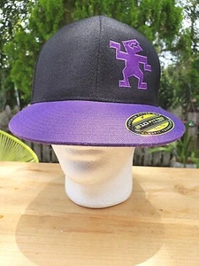 210 Gorra de béisbol ajustada Monstruos tema talla mediana grande 7 1/4 a 7 5/8 - Imagen 1 de 7