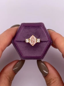 1.00Ct Vivid Pink Lab Grown CVD Diamond IGI 14k Yellow Gold Engagement Ring - Picture 1 of 12