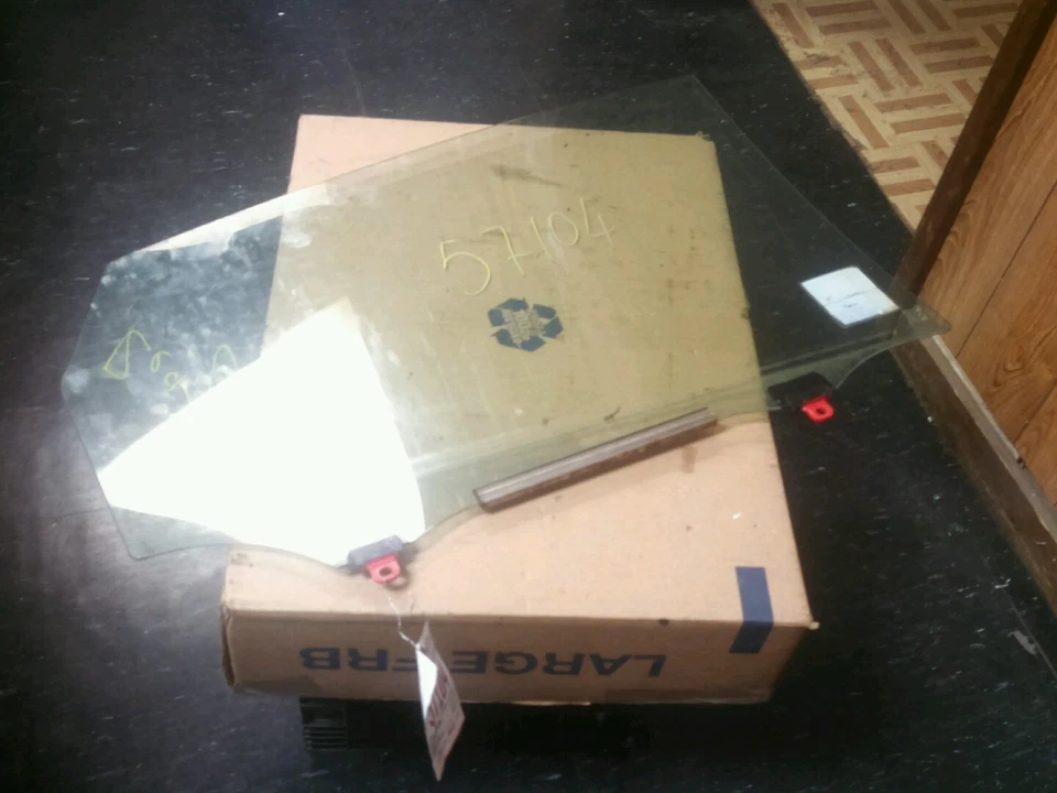 Toyota Prius 2004 2005 2006 2007 2008 2009 ventana puerta cristal trasero derecho Foto 1 de 1