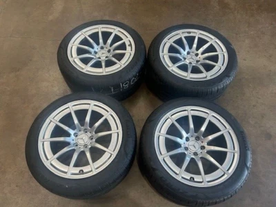 "Ruedas y neumáticos plateados forjados 19"" OEM Mercedes-Benz AMG GT43 GT53 GT63" Foto 1 de 4