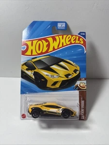 2025 Hot Wheels ~ Q Case ~ Lamborghini Huracan Sterrato ~ Safari Mode ~ Yellow - Picture 1 of 3