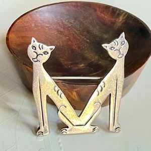 1,5" - 2 Zwillingskatze M 925 Silber Anstecknadel stilisiert gestreift Tabbys Brosche - Bild 1 von 2
