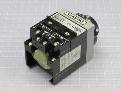 Relés de retardo de tiempo AGASTAT 7012SC T210818 Foto 1 de 4