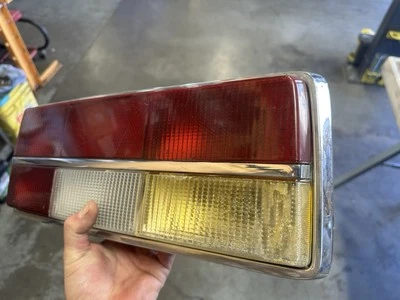 Conjunto de luces traseras originales Volvo 164 262 264 cupé Bertone CIBIE 8076U derecha derecha derecha derecha Foto 1 de 3